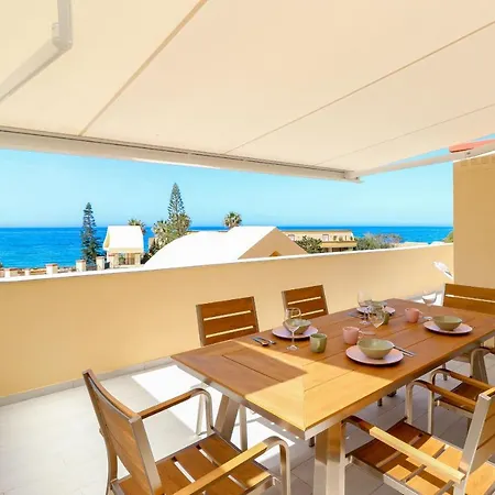 Апартаменты Romana Playa Beachfront *