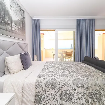 Апартаменты Romana Playa Beachfront Марбелья