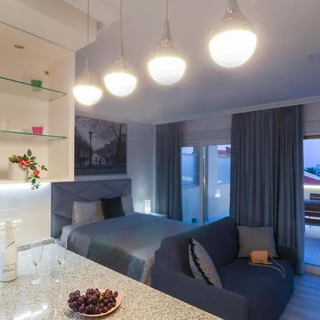 Апартаменты Romana Playa Beachfront *