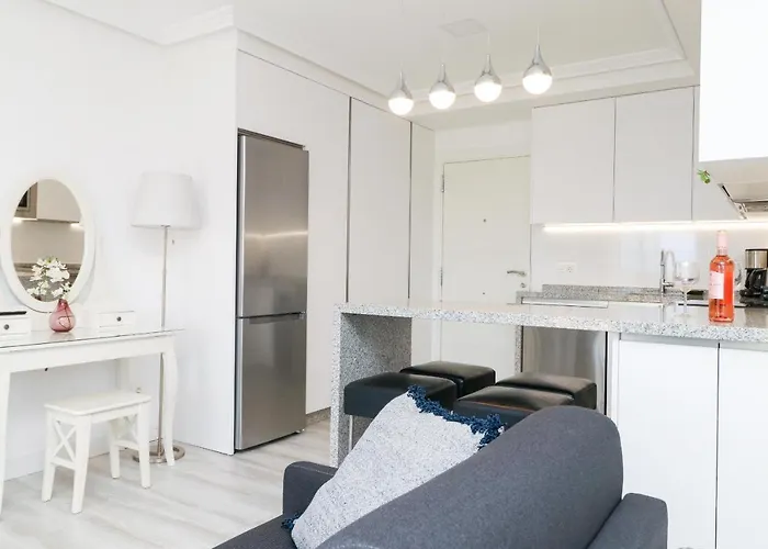 Romana Playa Beachfront Апартаменты Марбелья